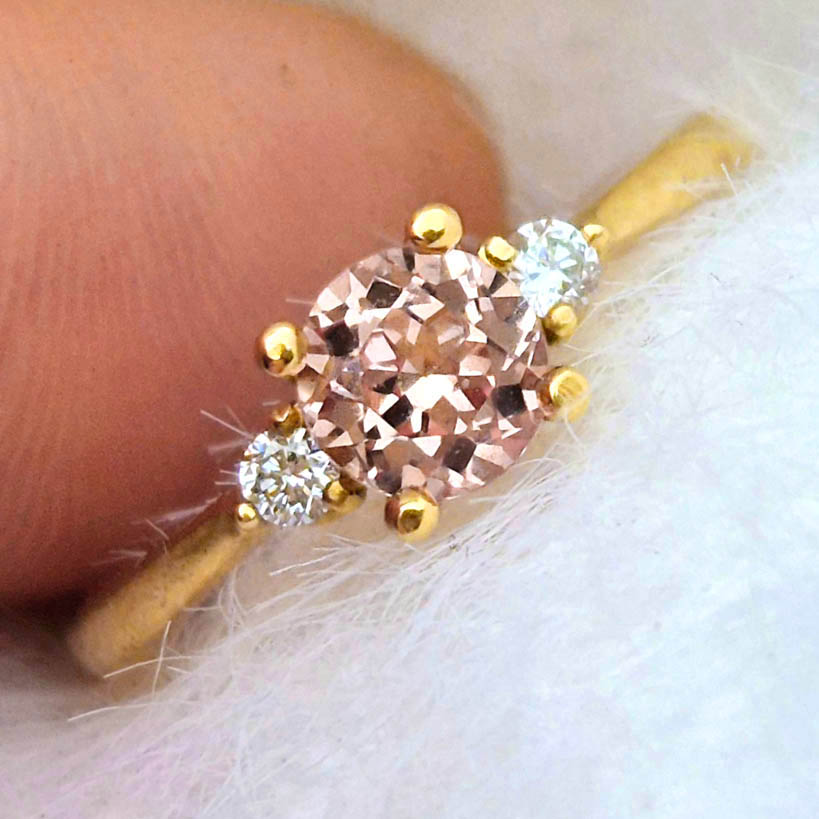 zlatý prsteň zafír padpacha