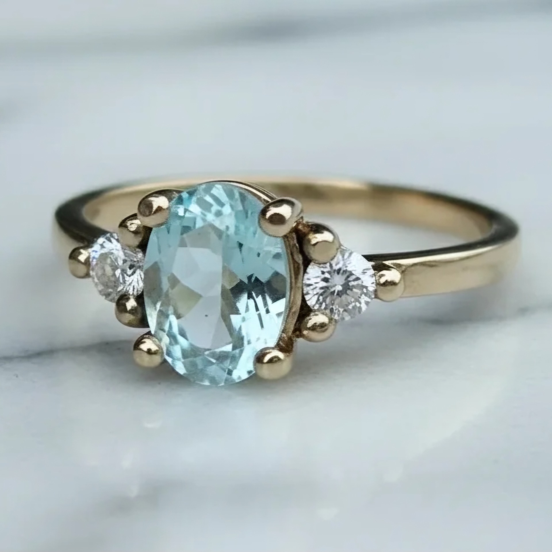 zlatý prsten akvamarin