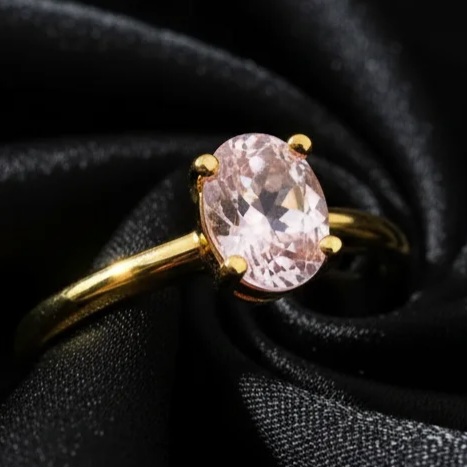 zlatý prsteň morganit